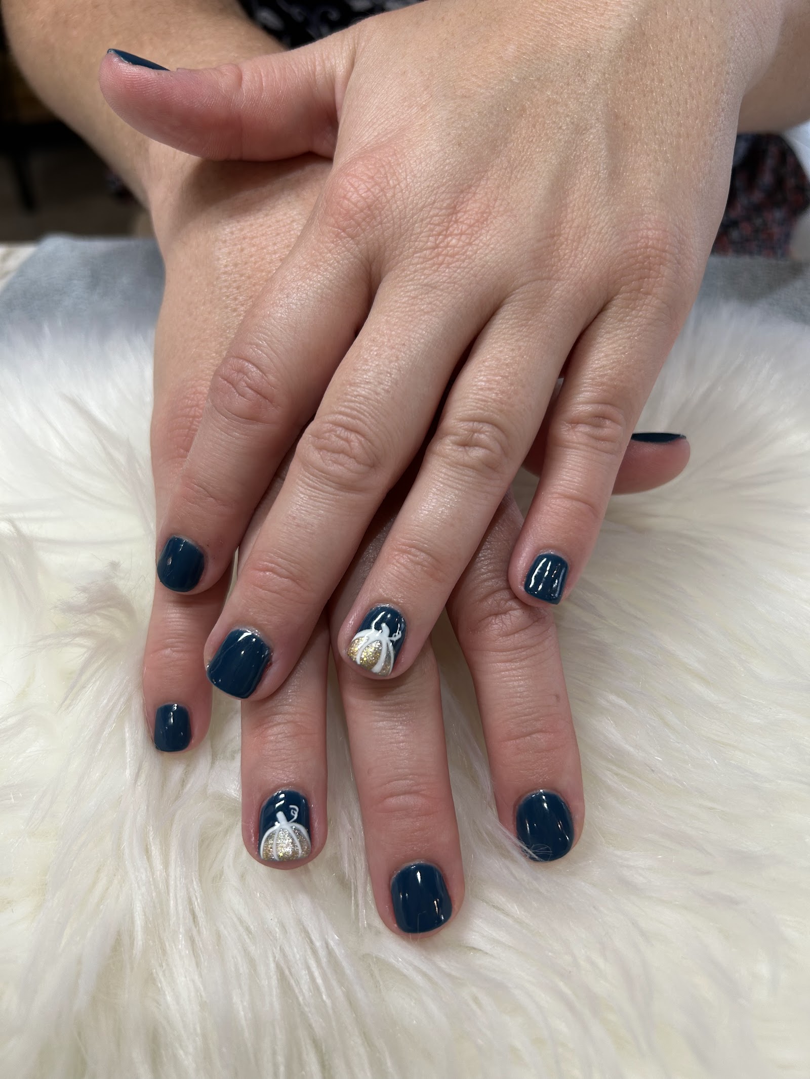 THREE SISTERS NAILS & SPA nail photo 1